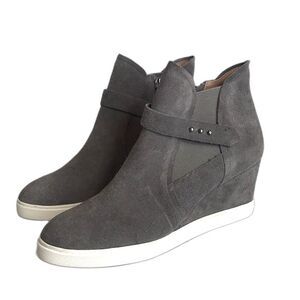 Linea Paolo ladies gray suede wedge ankle boots sneakers shoes size 9